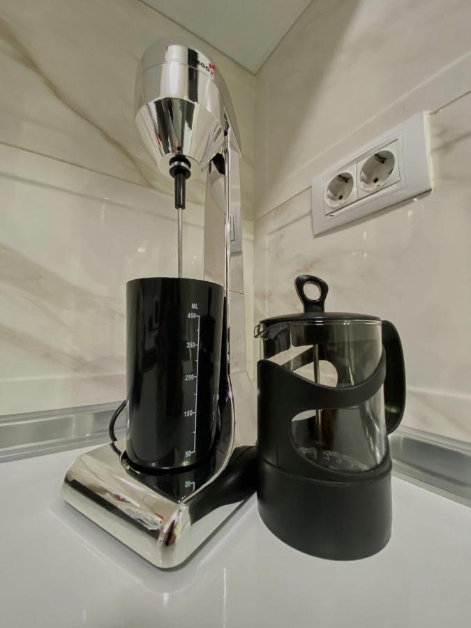 Stylish Apartment, Skopje Centre - Private Parking - Panoramic Views מראה חיצוני תמונה