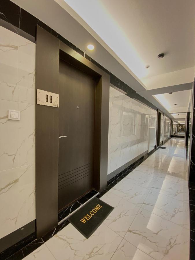 Stylish Apartment, Skopje Centre - Private Parking - Panoramic Views מראה חיצוני תמונה