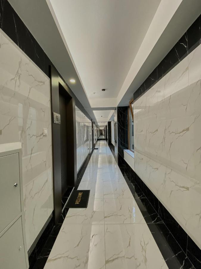 Stylish Apartment, Skopje Centre - Private Parking - Panoramic Views מראה חיצוני תמונה