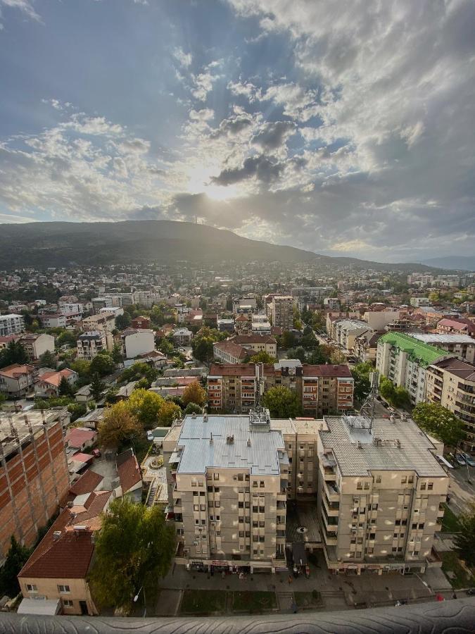 Stylish Apartment, Skopje Centre - Private Parking - Panoramic Views מראה חיצוני תמונה